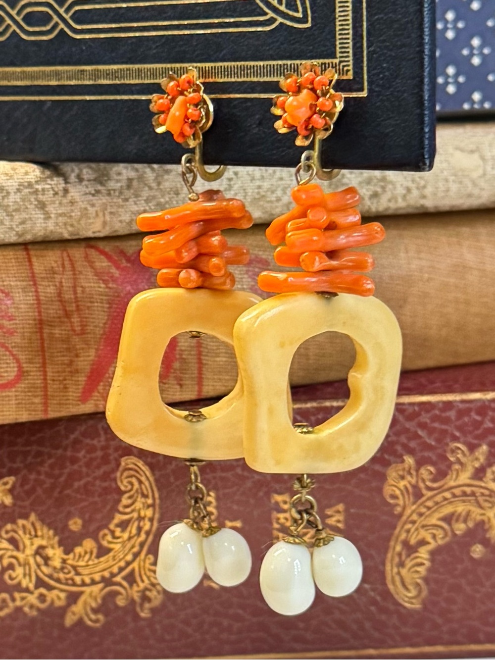 Rare Vtg 1940s MIRIAM HASKELL Carved Bone & Coral Glass Drop Earrings